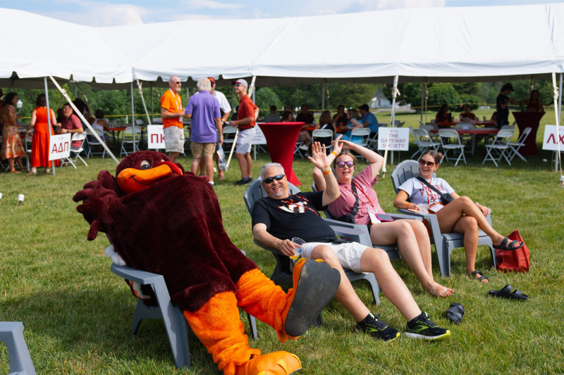 Alumni pose together at the Taste of Virginia