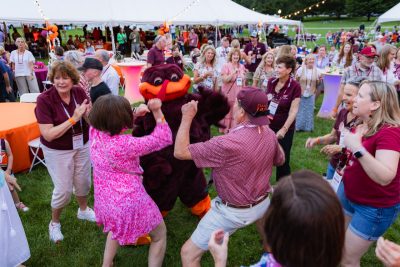 Alumni Weekend 2025 Dinner on the Drillfield