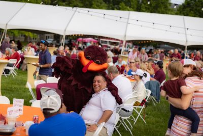 Alumni Weekend 2025 Dinner on the Drillfield