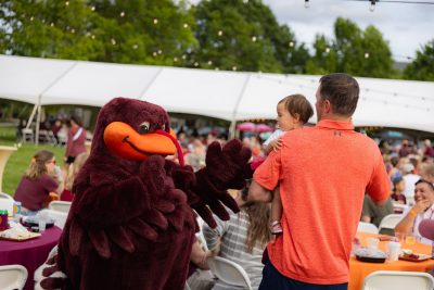 Alumni Weekend 2025 Dinner on the Drillfield